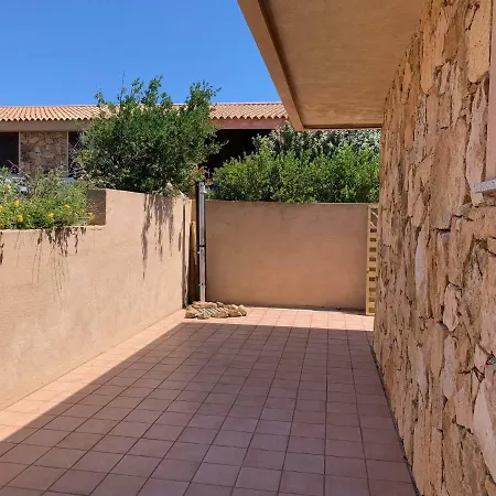 Holiday home Villetta Con Giardino Affacciata Sul Mare *